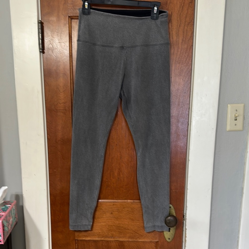 Lyssé Grey Denim Leggings 4-Way Stretch Comfort